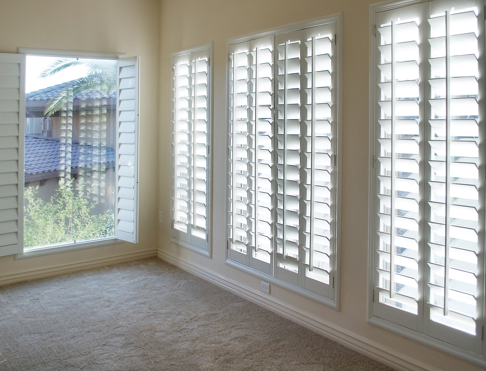 - Plantation Shutters For Sliding Doors: Can They Be Installed?